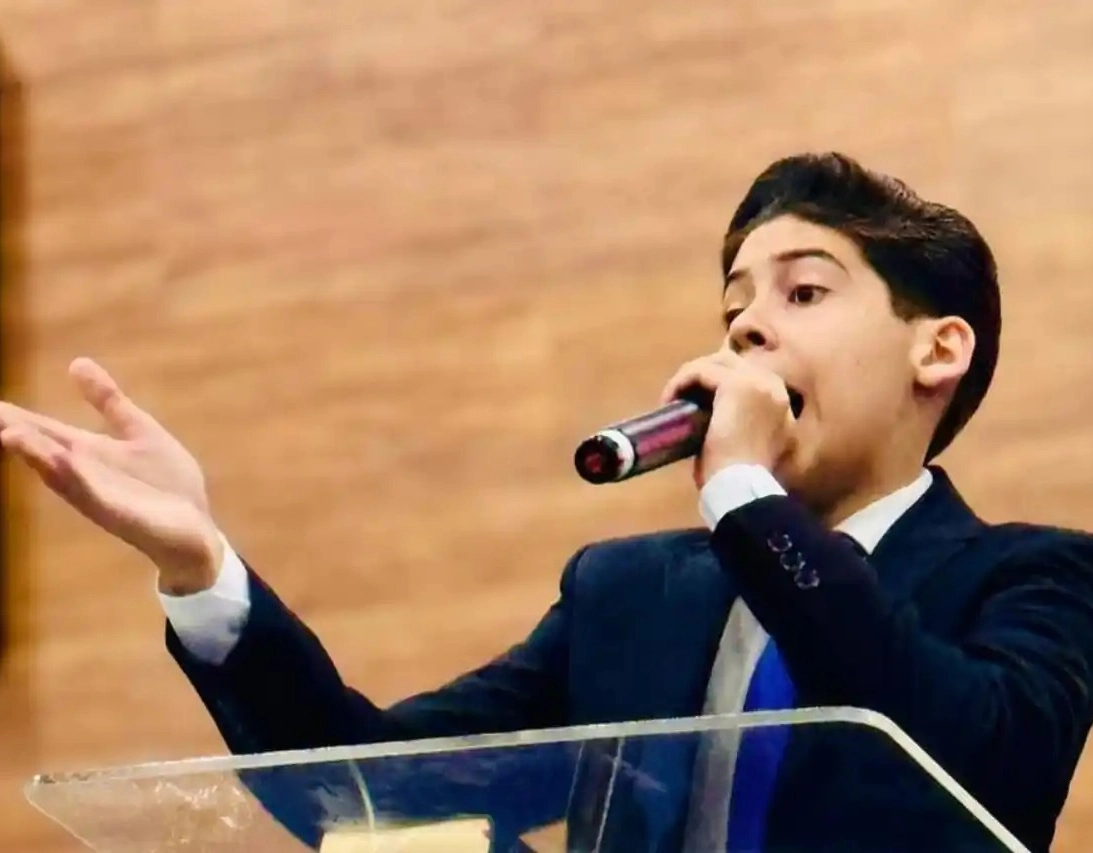 Conselho Tutelar proíbe jovem de 15 anos de pregar e usar redes sociais