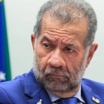 Em meio à crise no INSS, ministro da Previdência Social avalia deixar cargo