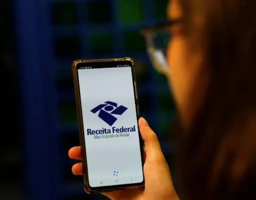Receita Federal alerta MEIs sobre novos golpes por SMS e WhatsApp