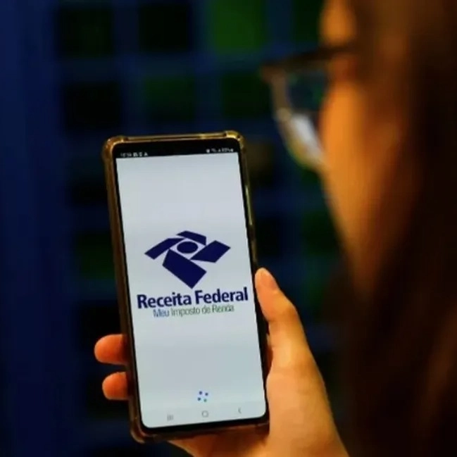 Receita Federal alerta MEIs sobre novos golpes por SMS e WhatsApp