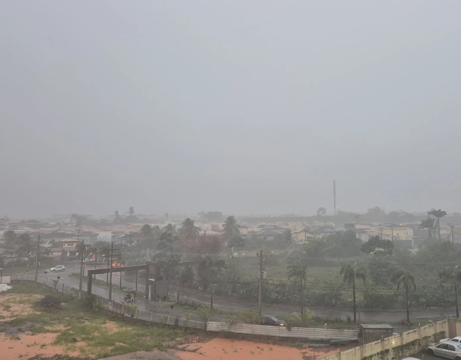 Sol entre nuvens: fim de semana em Salvador tem previsão de chuvas fracas e nova frente fria
