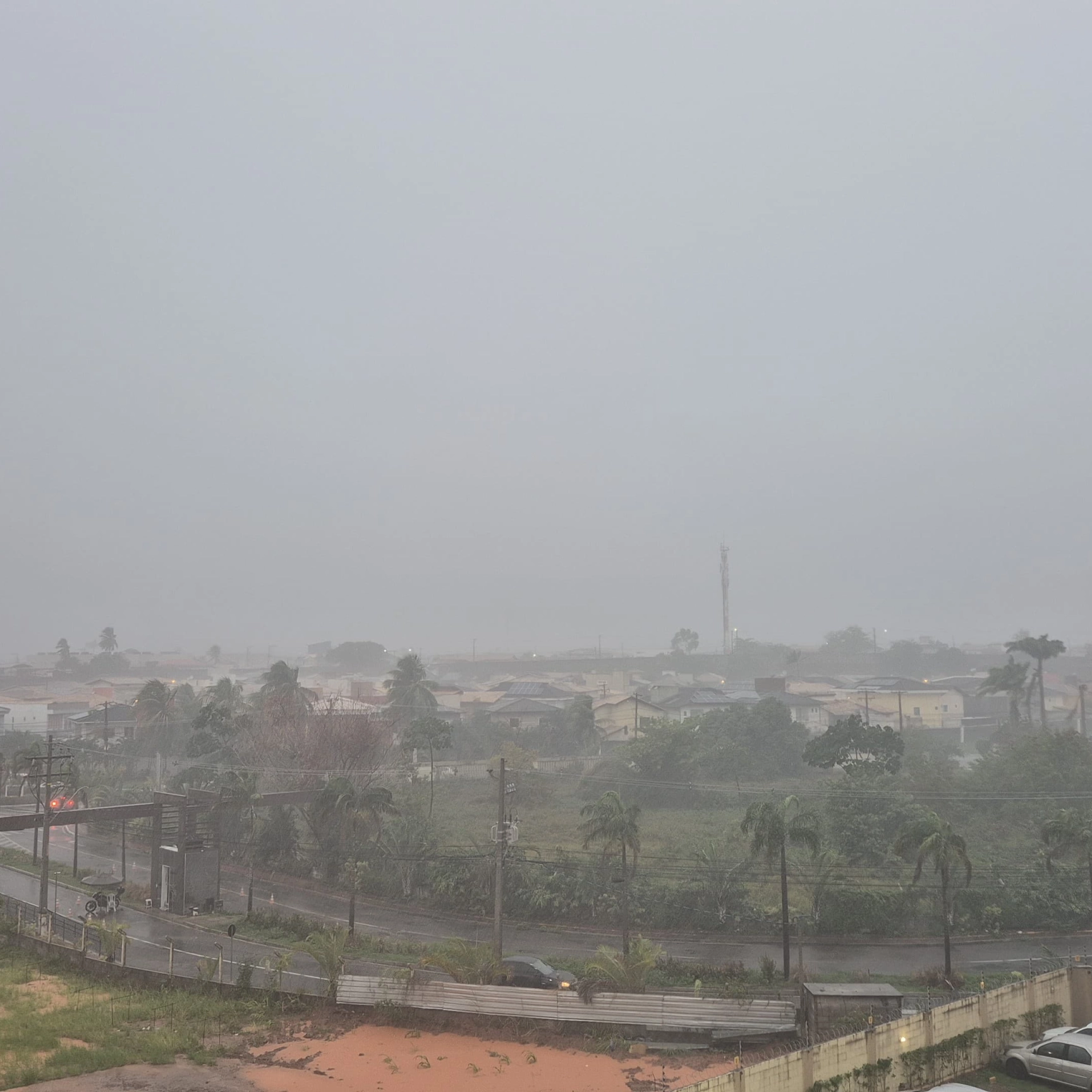 Sol entre nuvens: fim de semana em Salvador tem previsão de chuvas fracas e nova frente fria