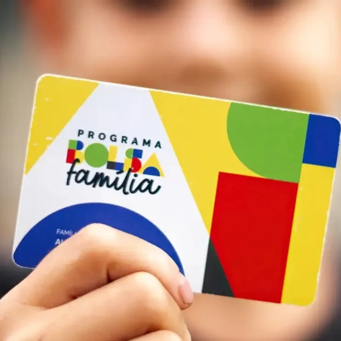 Governo federal reduz tempo de transição do Bolsa Família para famílias que aumentarem a renda; entenda
