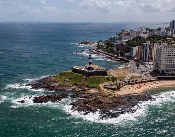 Salvador lidera ranking de pessoas sem religião, aponta Censo 2022
