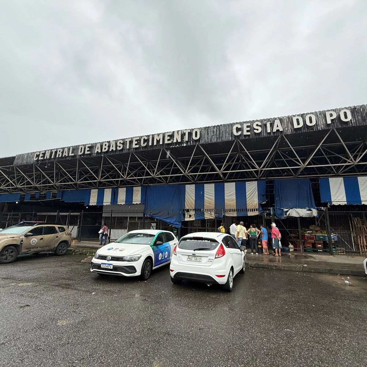 Trabalhadores da Ceasa do Ogunjá protestam contra interdição repentina: 'É um prejuízo enorme'