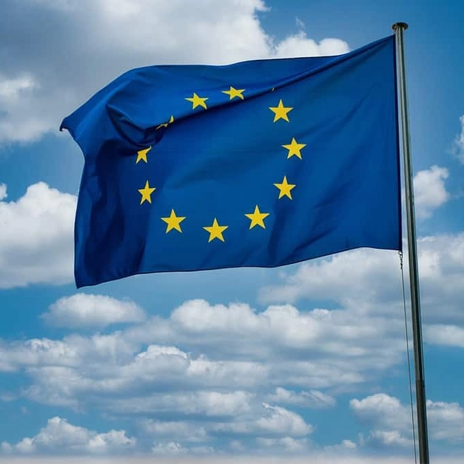 UE pressiona EUA por redução de tarifas apesar de ameaça de Trump