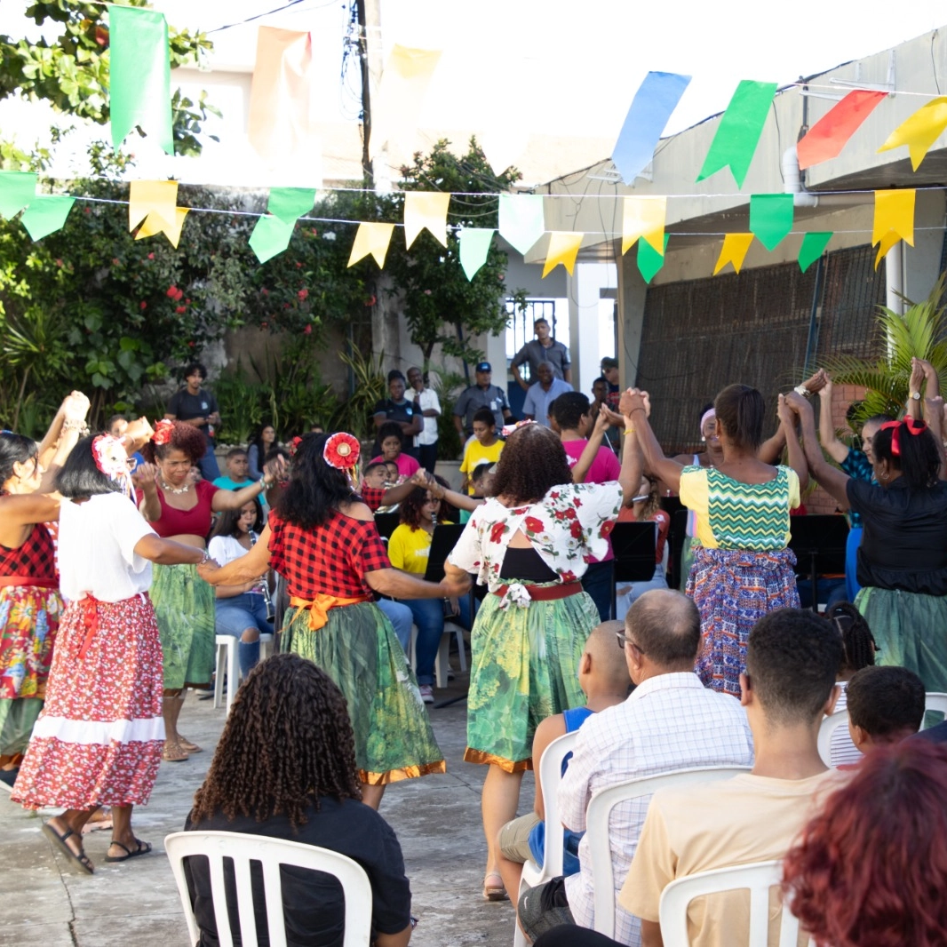 Escola de Dança da Funceb realiza Arraiá no Nordeste de Amaralina com Orquestra Neojibá