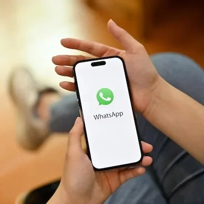 WhatsApp lança IA que resume mensagens sem abrir a conversa