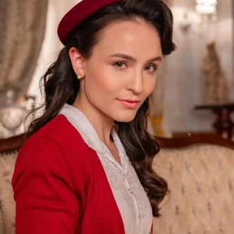 Larissa Manoela critica piada do "Fantástico" e nega rivalidade com Maísa