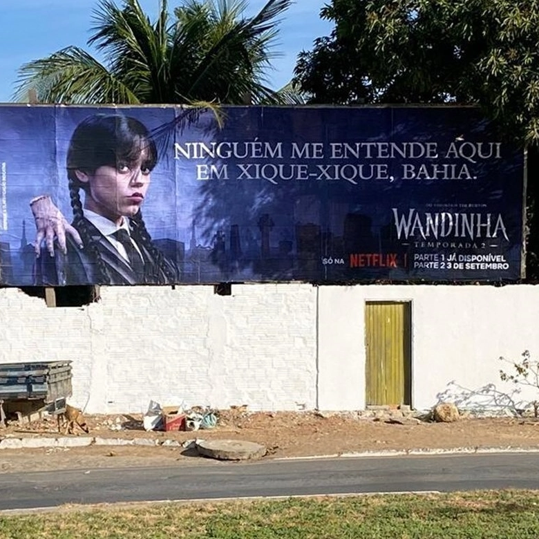 Netflix leva Wandinha para Xique-Xique com campanha divertida