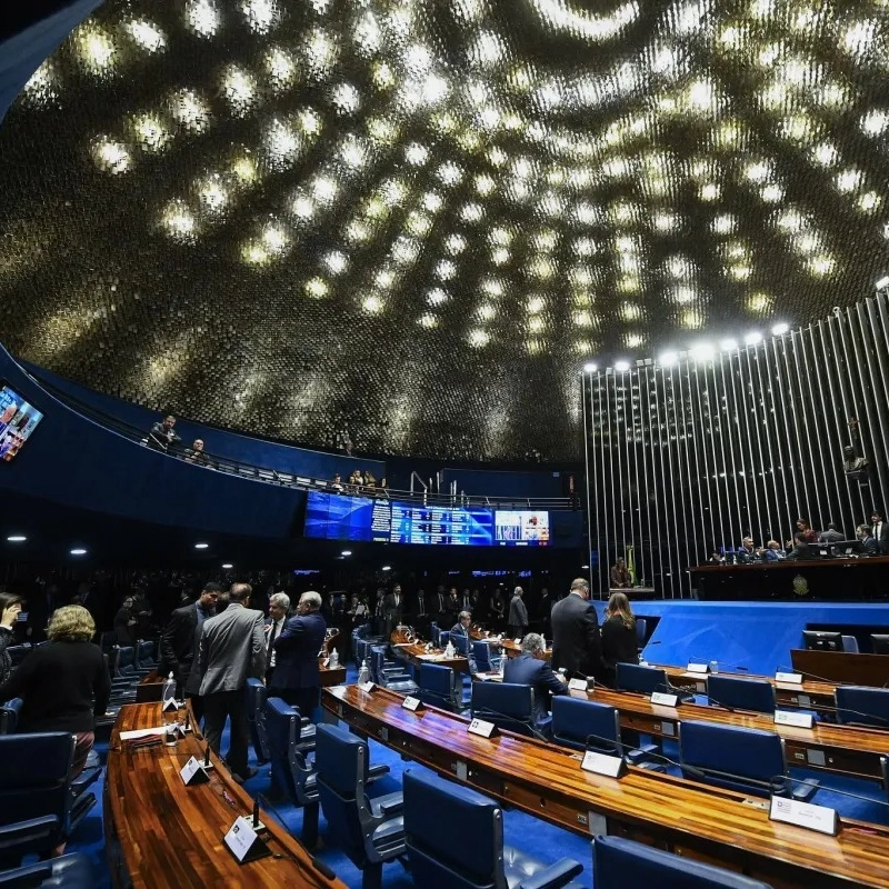 Senado aprova isenção do IR para quem ganha até dois salários mínimos