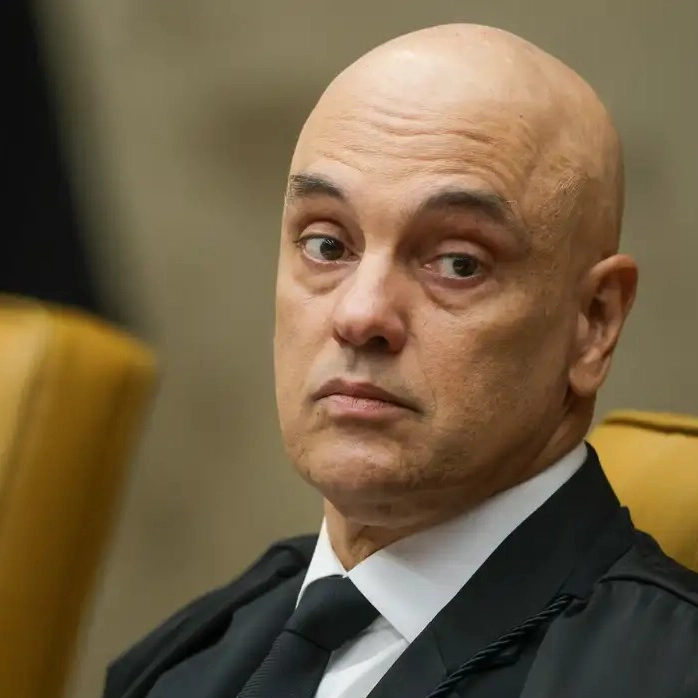 Moraes diz que não recuará em processos contra Bolsonaro