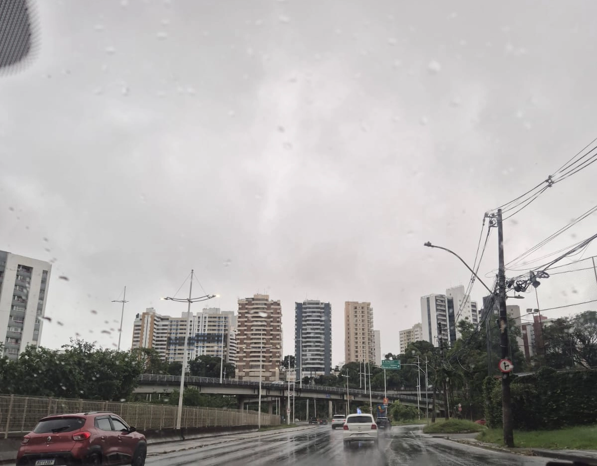 Semana em Salvador terá sol entre nuvens e chuva frequente, alerta Codesal