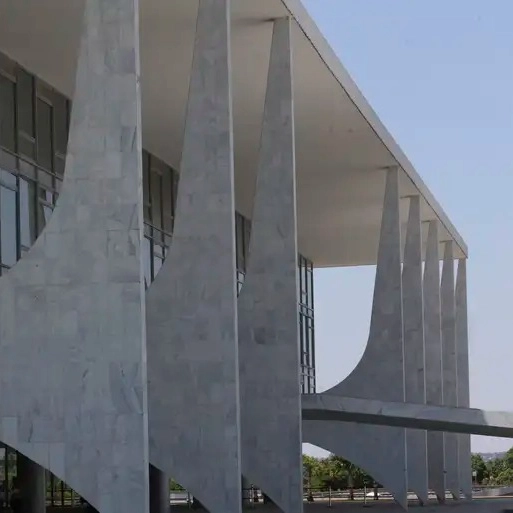 Governo federal adota novo slogan: “Do lado do povo brasileiro”