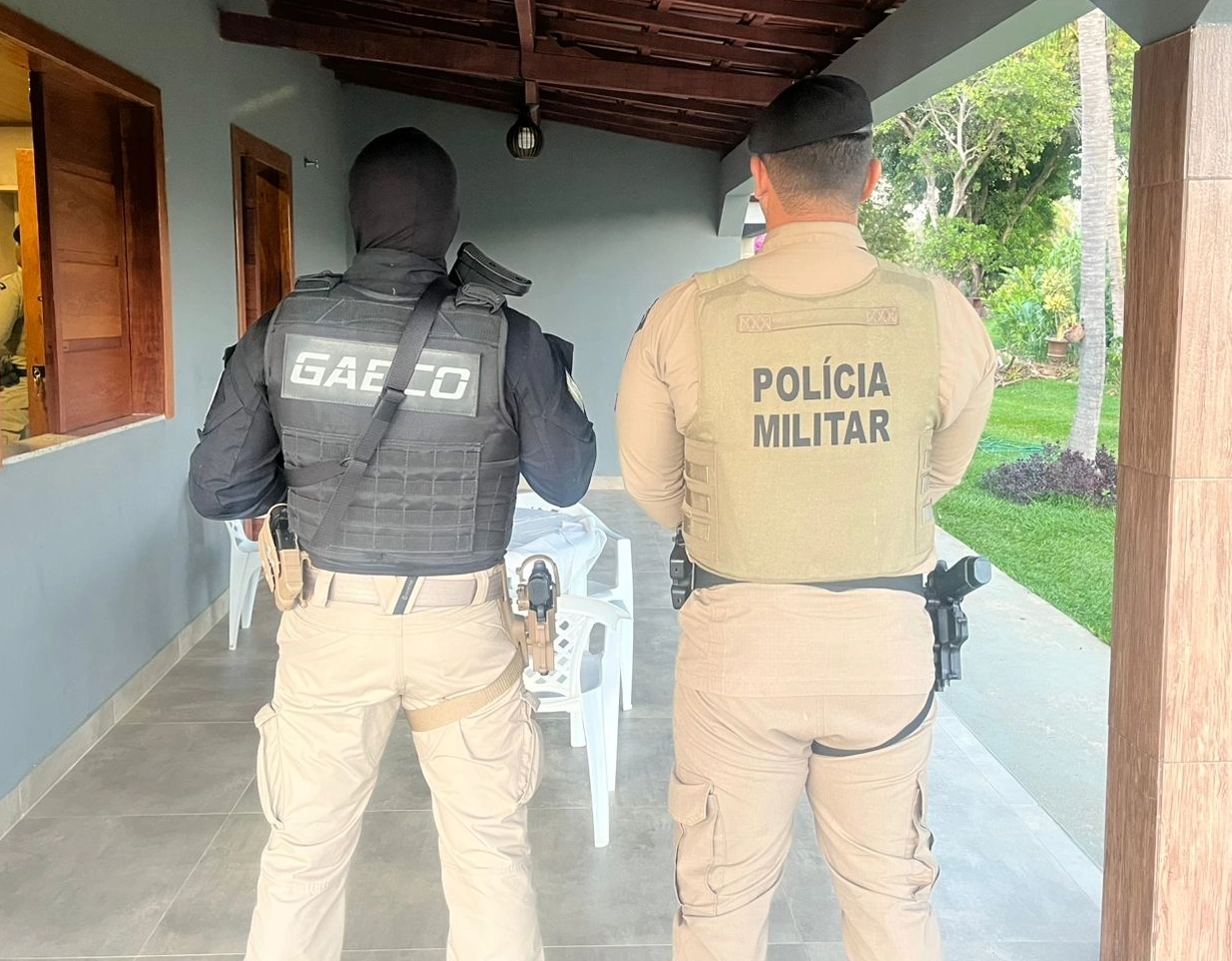 Oficial da PM suspeito de receber mesada de milicianos que invadiam terras é preso no Oeste da Bahia