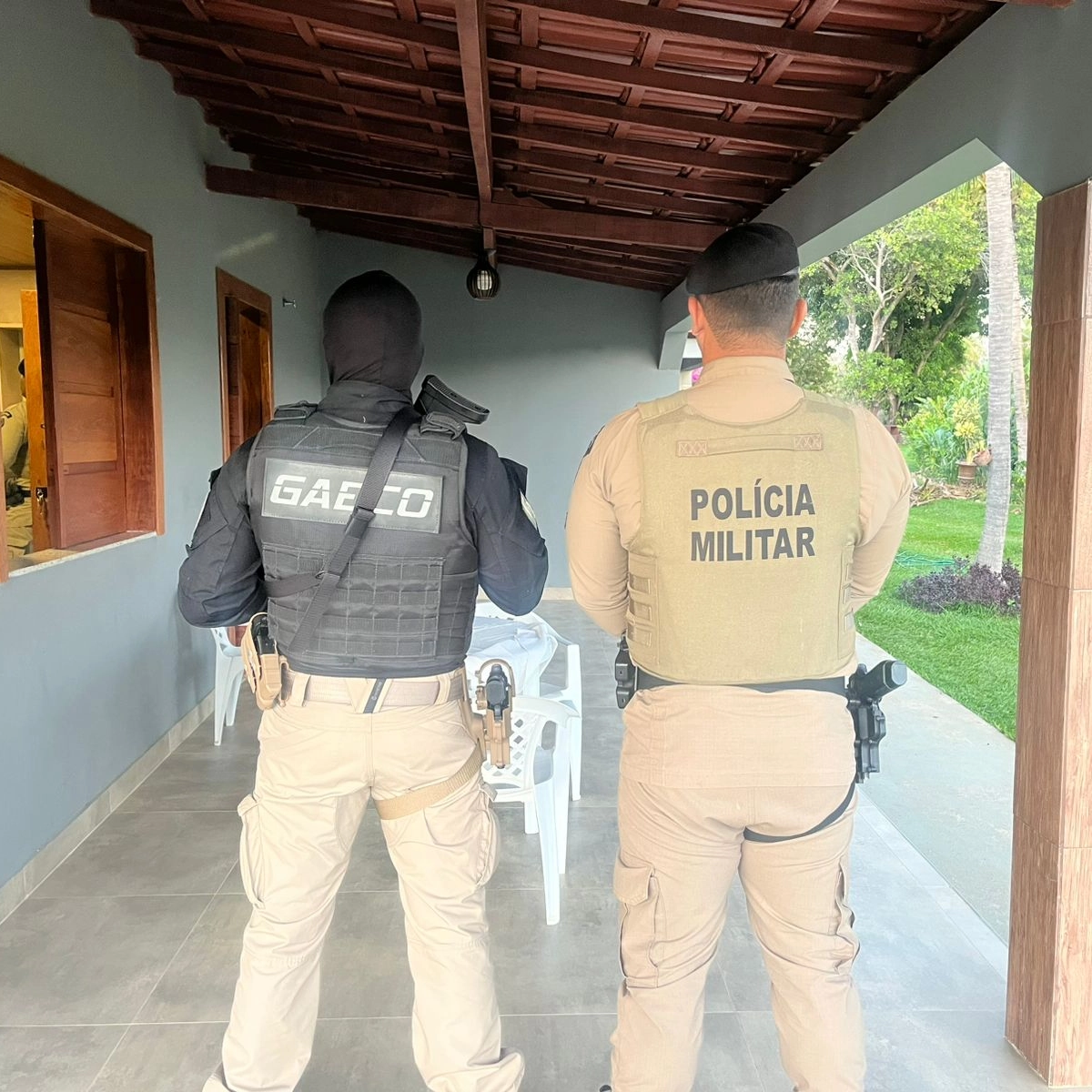 Oficial da PM suspeito de receber mesada de milicianos que invadiam terras é preso no Oeste da Bahia