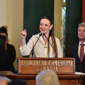 Isabela Suarez descarta vice de Jerônimo ou ACM Neto: 'Nunca recebi convite'