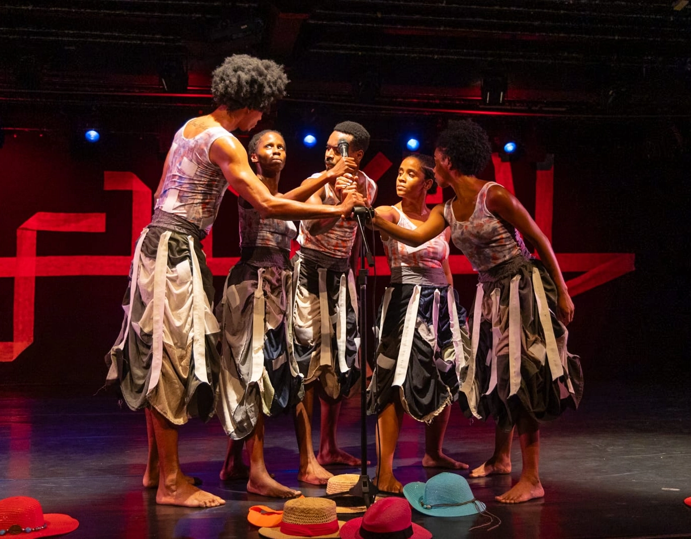 Áttomos Cia. de Dança celebra 25 anos com temporada em Salvador