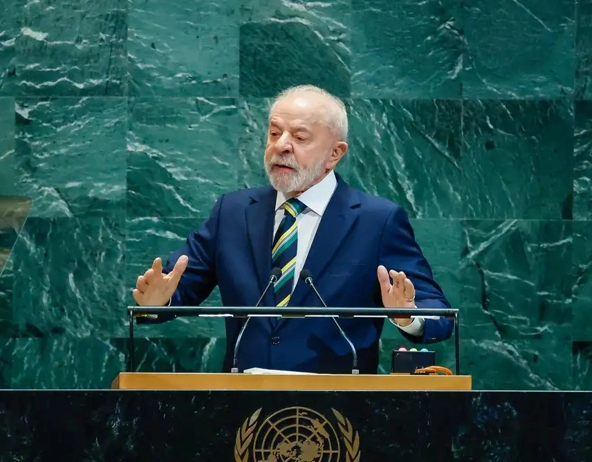 Democracia é o que está em jogo para a humanidade, alerta Lula em evento nos EUA