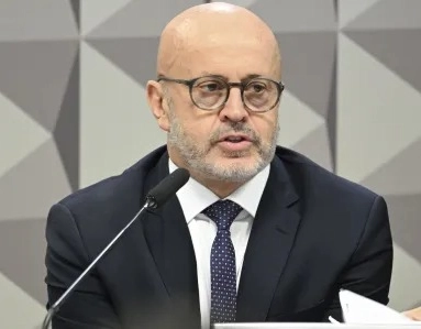 "Careca do INSS" nega envolvimento em fraudes durante depoimento à CPMI