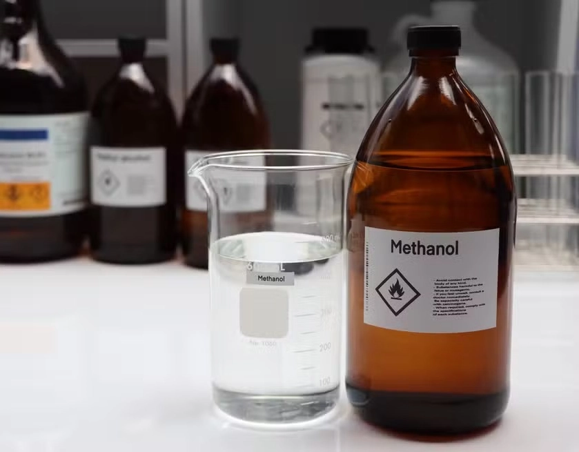 PF investiga origem de metanol usado em bebidas adulteradas em SP