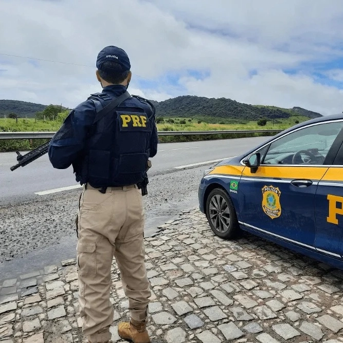 PRF apreende mais de 36 mil litros de bebidas ilegais na Bahia