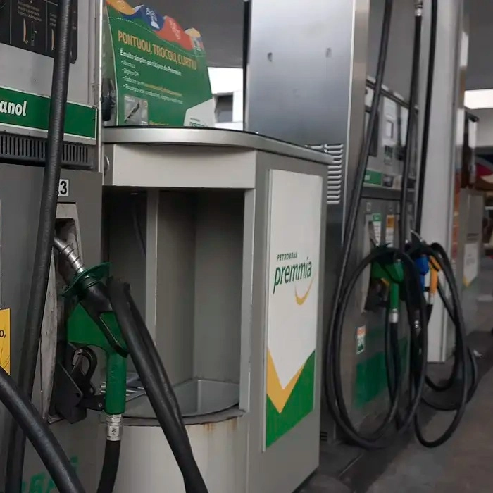 Petrobras anuncia nova redução no preço da gasolina