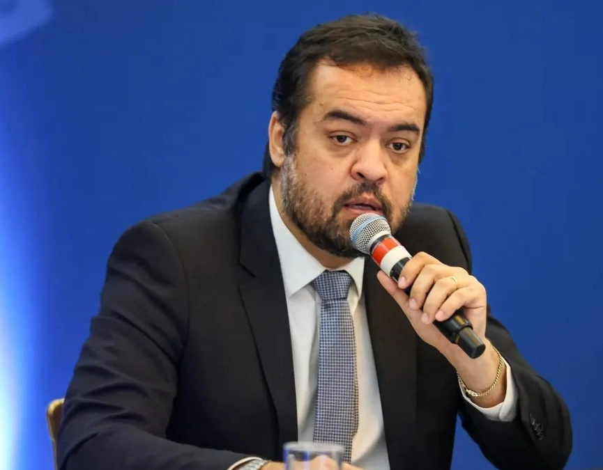 Castro chama operação no Rio de sucesso e diz que únicas vítimas foram policiais mortos