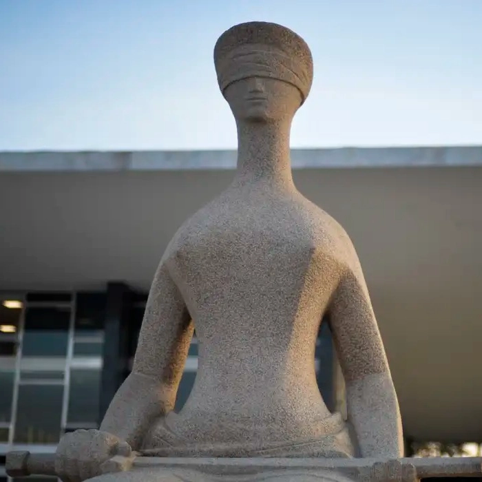 STF tem 2 votos  para manter condenação de Bolsonaro