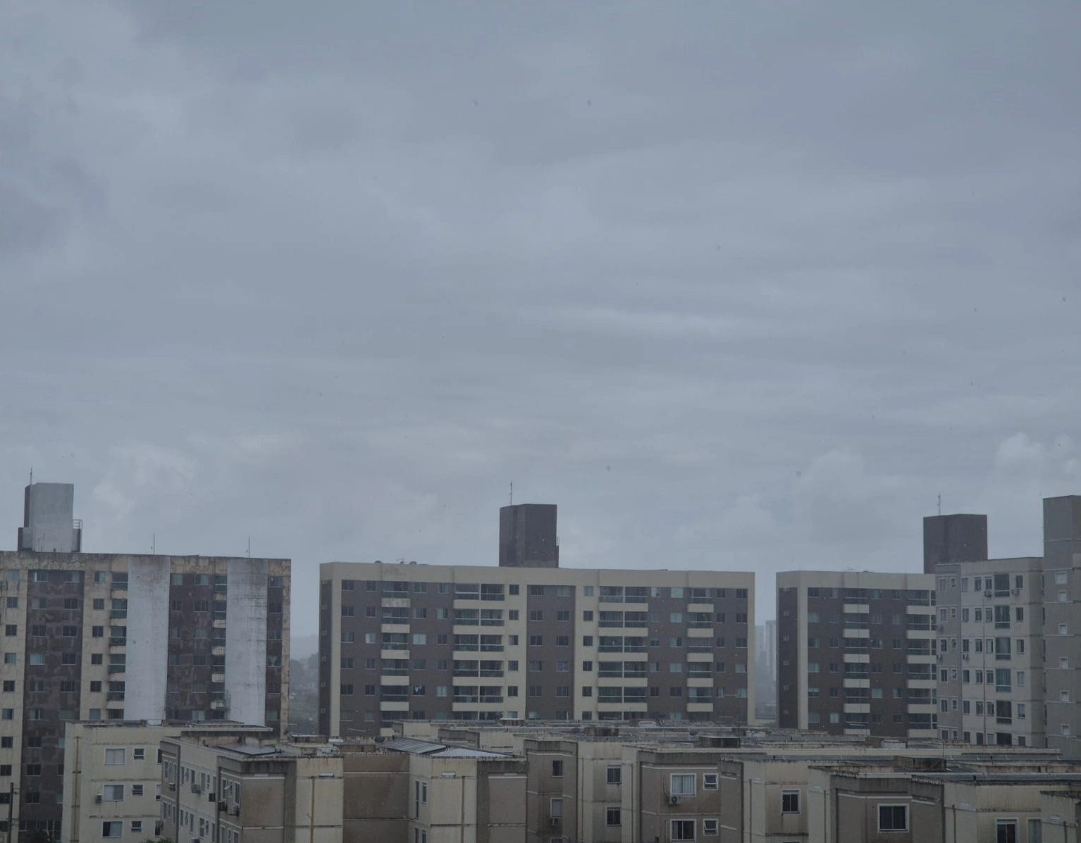 Frente fria mantém tempo instável em Salvador; confira previsão