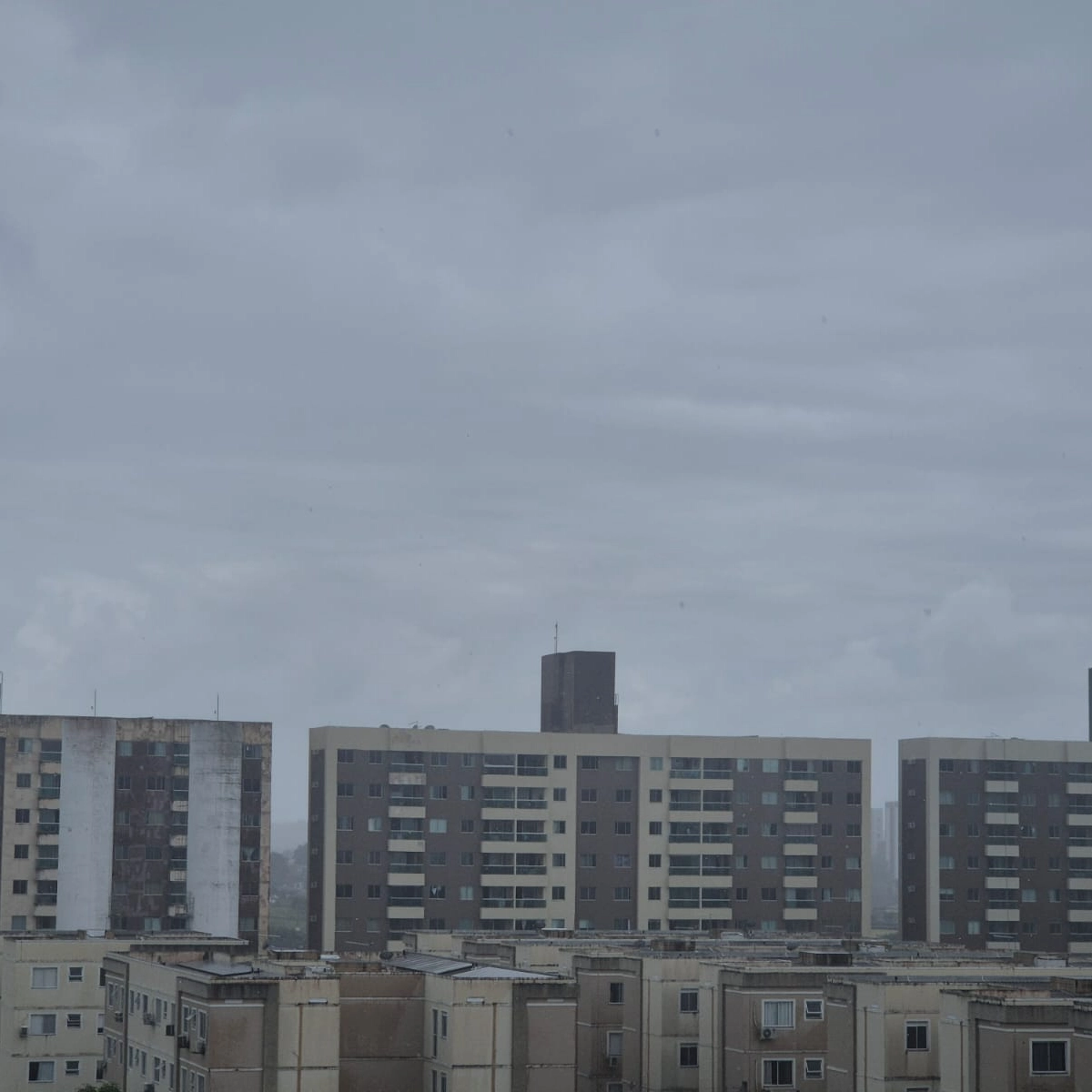 Frente fria mantém tempo instável em Salvador; confira previsão