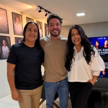 Silvânia Aquino assina com Wesley Safadão e anuncia novo projeto