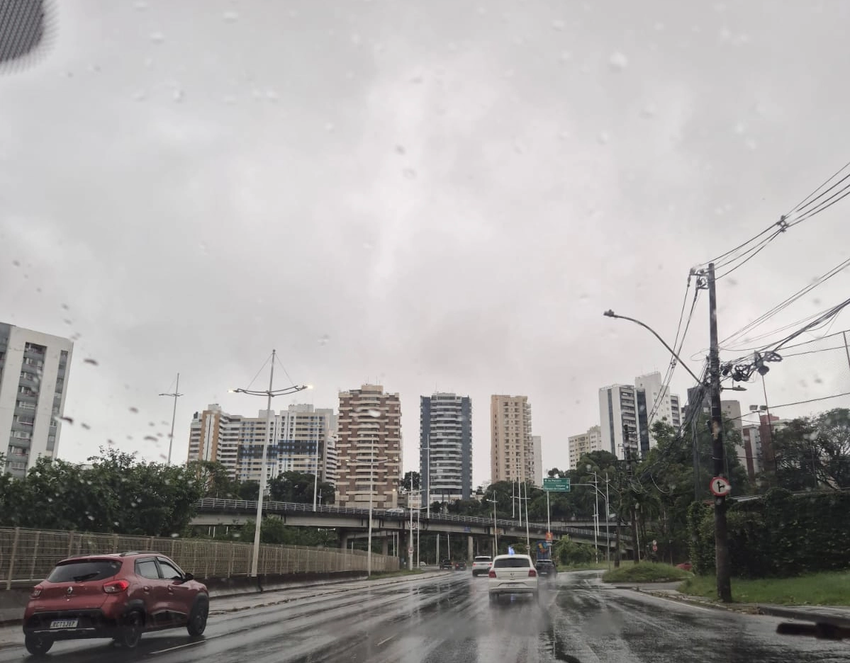 Feriado em Salvador terá chuva, ventos fortes e sensação de frio