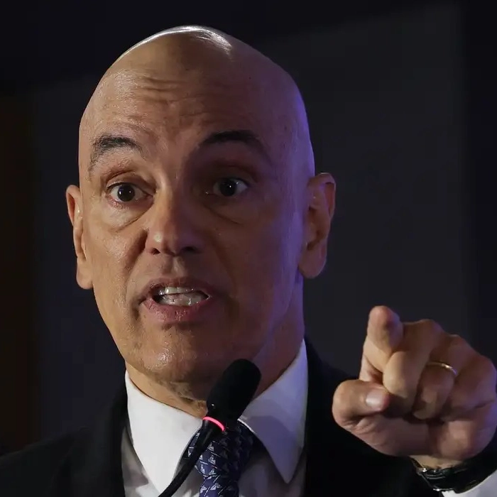 Moraes nega manter Bolsonaro em prisão domiciliar e rejeita pedidos de visitação