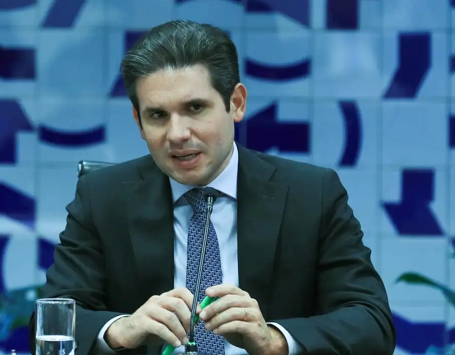 Motta diz que expulsão de jornalistas do plenário foi 'medida de segurança'