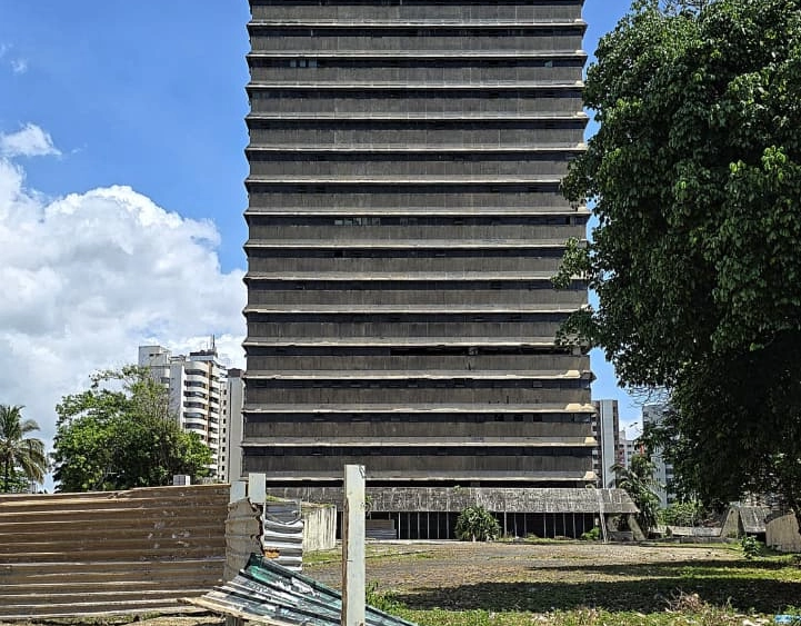 Furtos na antiga sede dos Correios na Pituba atraem criminosos para a área: 'Crimes de oportunidade'