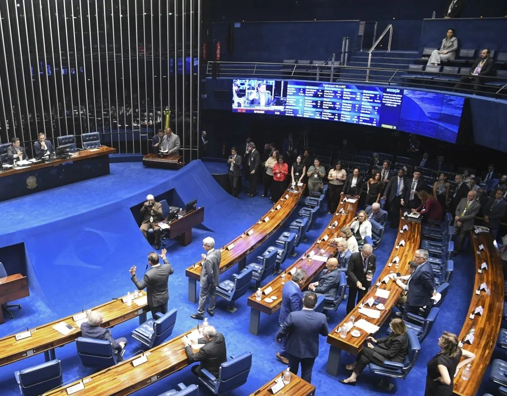 Senado aprova PL da Dosimetria por 48 votos a 25