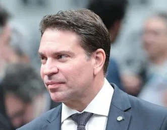 Câmara cancela passaporte diplomático de Alexandre Ramagem após cassação