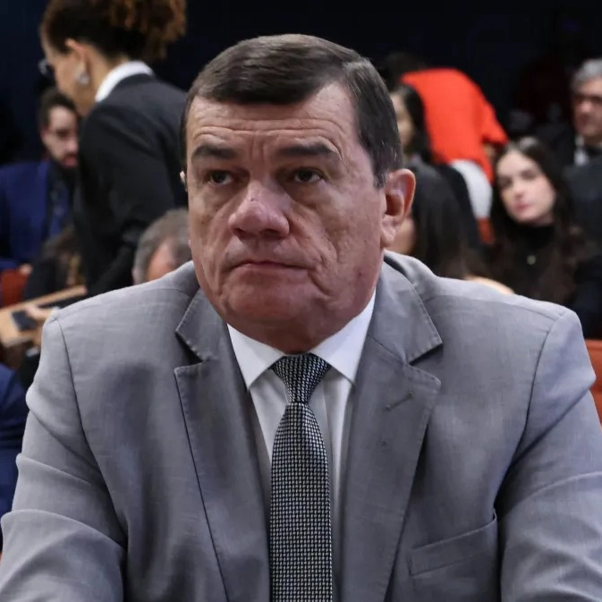 General Paulo Sérgio fará revisão de manuais do Exército durante prisão