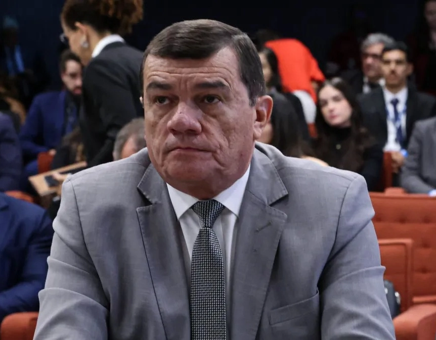 General Paulo Sérgio fará revisão de manuais do Exército durante prisão