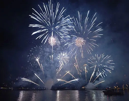 Salvador terá 22 pontos de fogos na virada para 2026