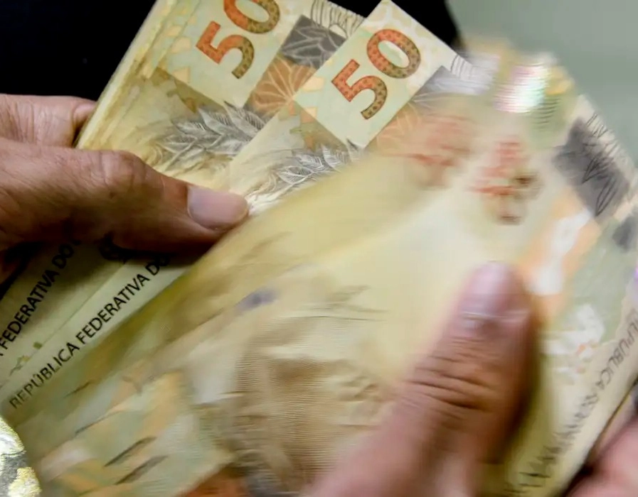 Entra em vigor isenção do IR para salários de até R$ 5 mil