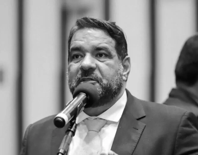 Autoridades se despedem de Alan Sanches em velório na AL-BA