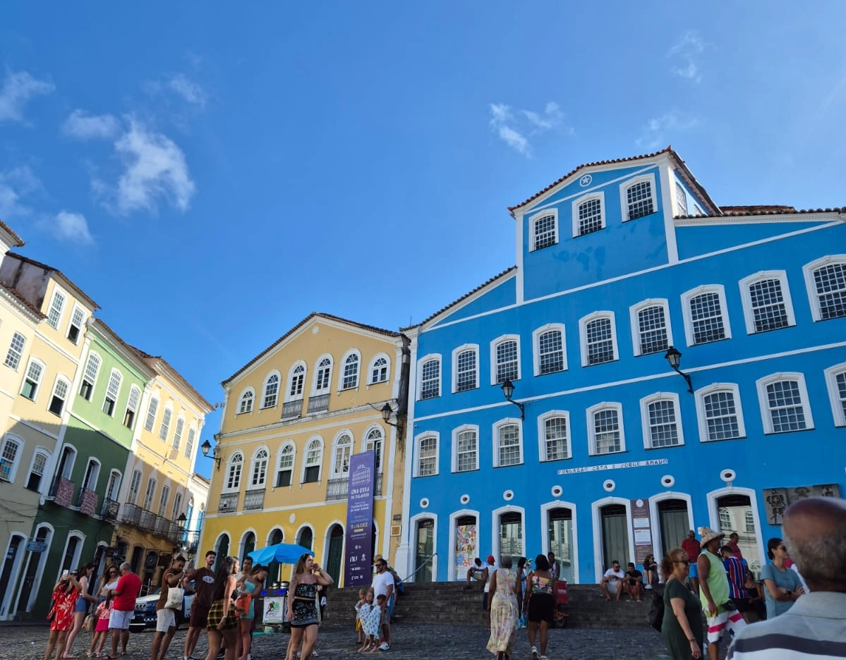 Salvador tem sexta-feira de sol e calor, com fim de semana estável
