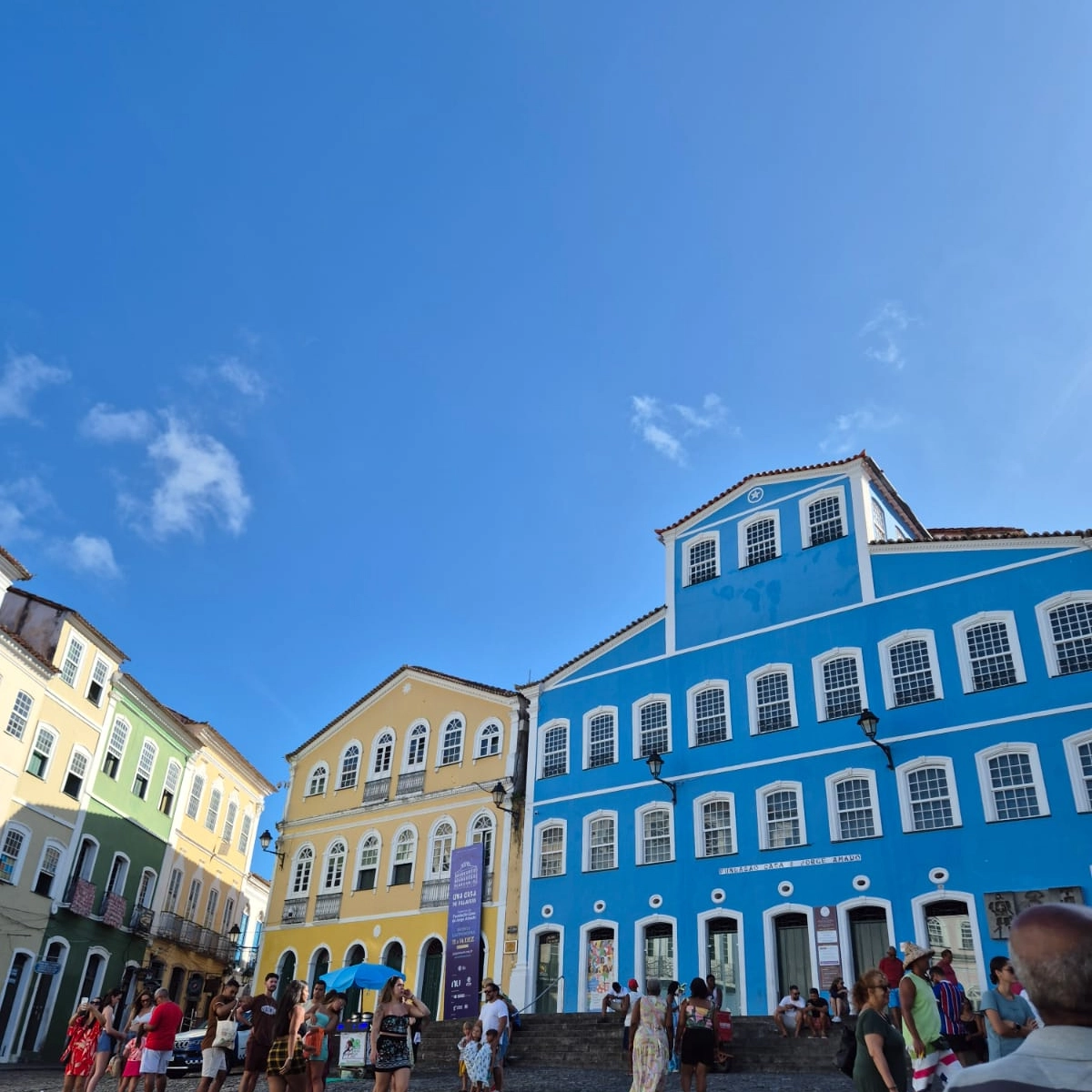 Salvador tem sexta-feira de sol e calor, com fim de semana estável