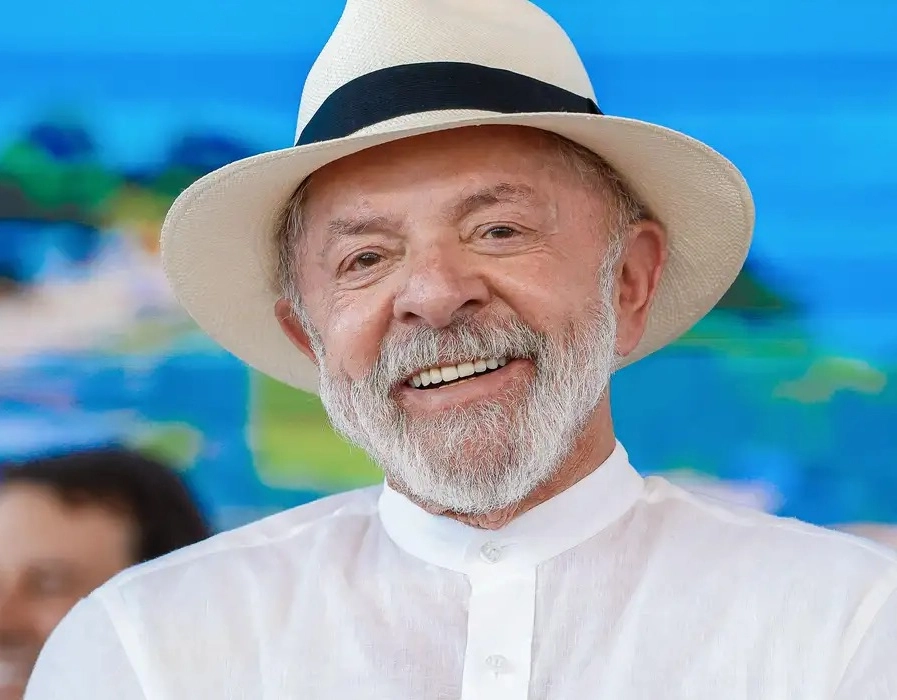 Presidente Lula faz cirurgia e recebe alta hospitalar