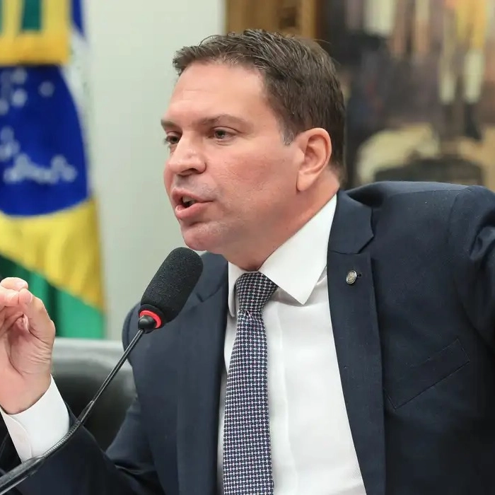 Pedido de extradição de Alexandre Ramagem aos EUA tramitou sob sigilo no STF