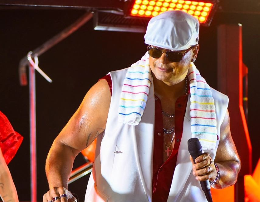 Melhor Segunda-Feira do Mundo reúne multidão no pré-Carnaval de Salvador com homenagem ao samba