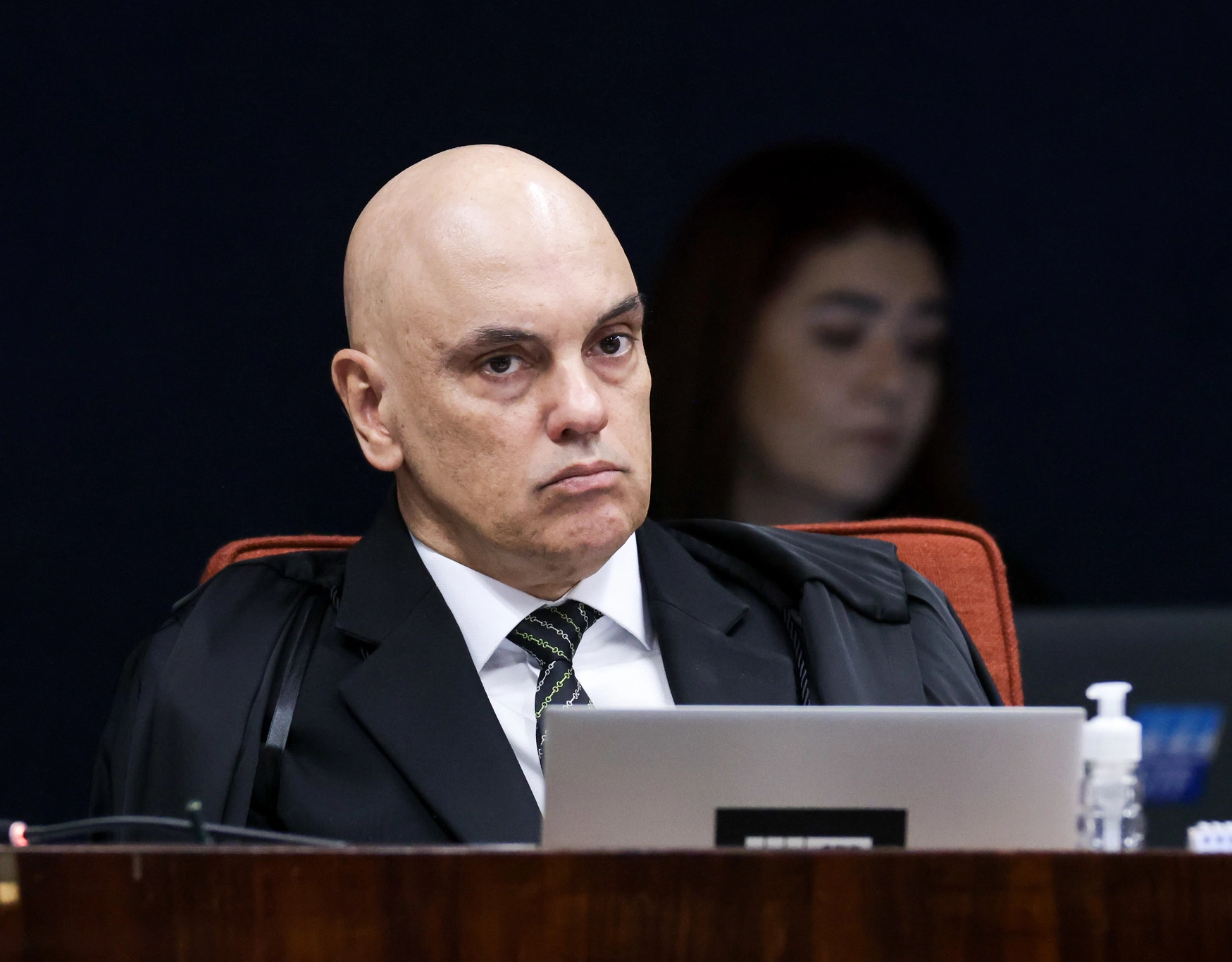 Moraes pede que defesa de Collor explique desligamento de tornozeleira